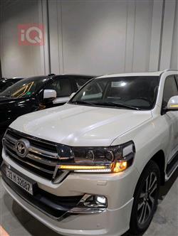 تۆیۆتا لاند کروزەر